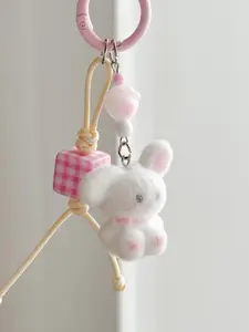 Cute Rabbit Bear Felt Keychain, Versatile Bag Camera Pendant, Simple Design Key Ring, Adorable Accessory for Everyday Use