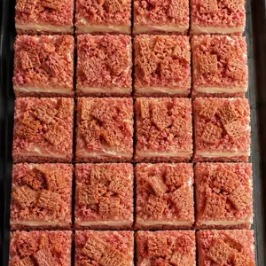 Strawberry Cinnamon Toast Crunch bar