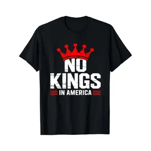 Black T Shirt No Kings In America Red Crown Graphic Design For Casual Wear And Political Statement