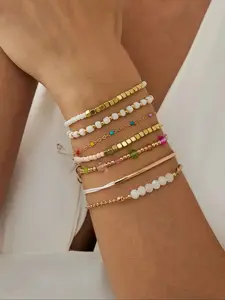 ZYNE Bohemian Beaded Bracelet Set, 7-piece Colorful Crystal Elastic Jewelry, Dainty Crystal Bracelet, Stackable Bracelet, Perfect for Parties Gifts Daily Wear, Fashionable Style Elegant Jewelry Bracelet