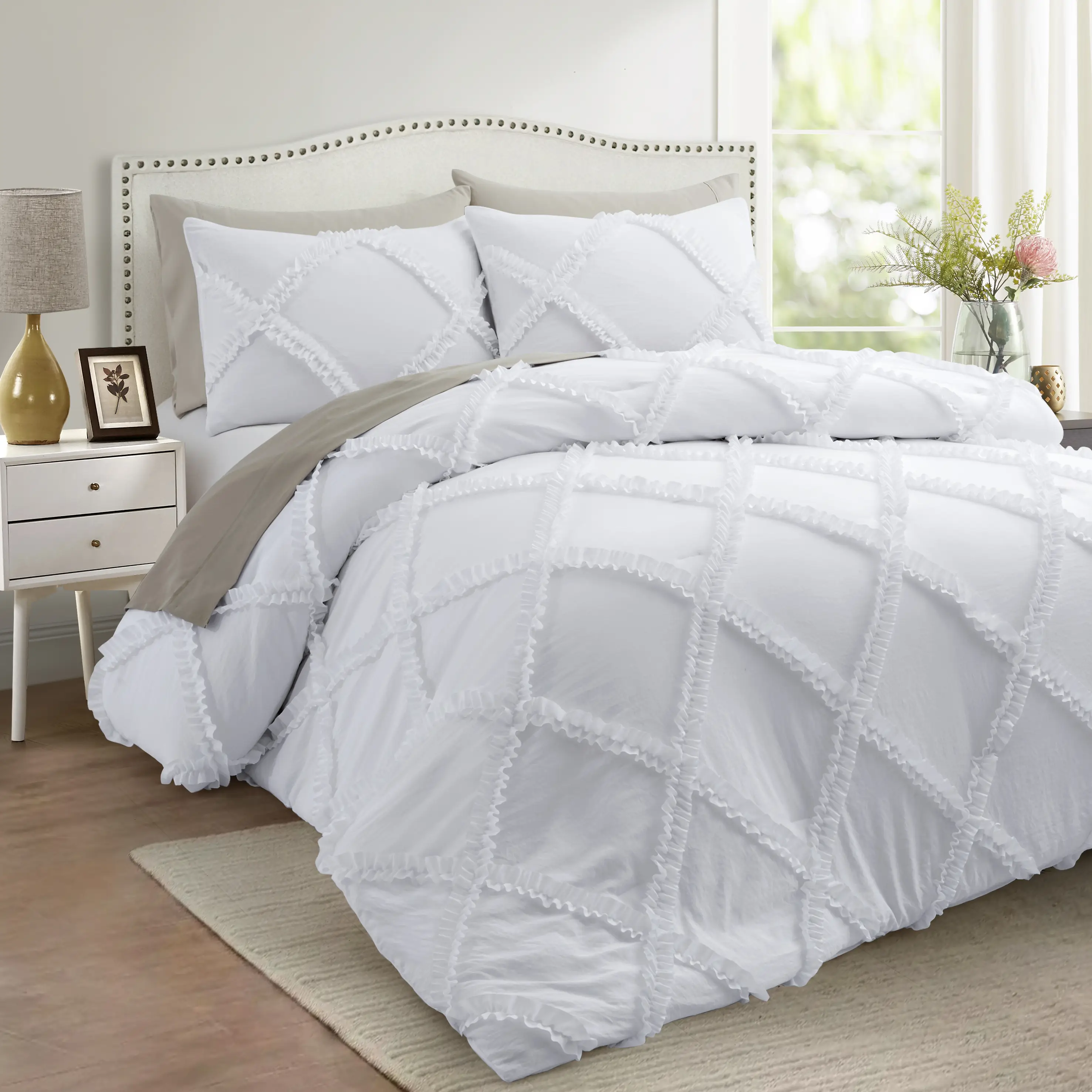 Bonlino Ruffle Comforter Set – 3 Piece Farmhouse Bedding Boho Chic Vintage Comforter, Luxury and Comfort