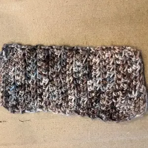 Crochet bookmark: 100% hand dyed wool