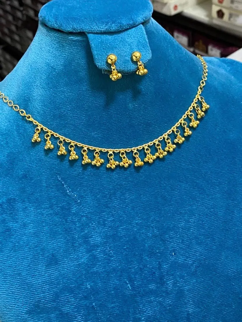 Golden necklace tanmaniya Golden necklace tanmaniya