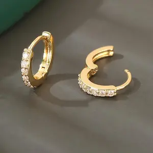 [Copper Green Zirconia Earrings] Trendy Copper Earrings with Green Zirconia - Unique Hip-Hop Style - Dazzling Circular Design - Perfect for a Date Gift