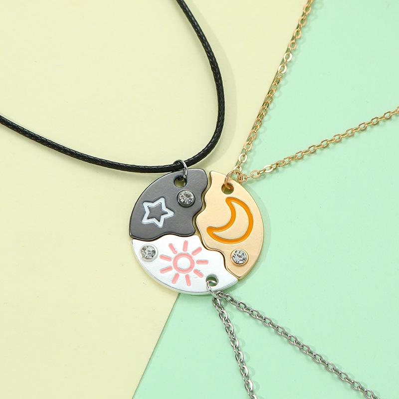 Interlock Soul Necklace Set for BFF and Family - Sun Moon Star Pendants Connect to Circle - 3 Piece necklace，Best friend necklace，Family necklace