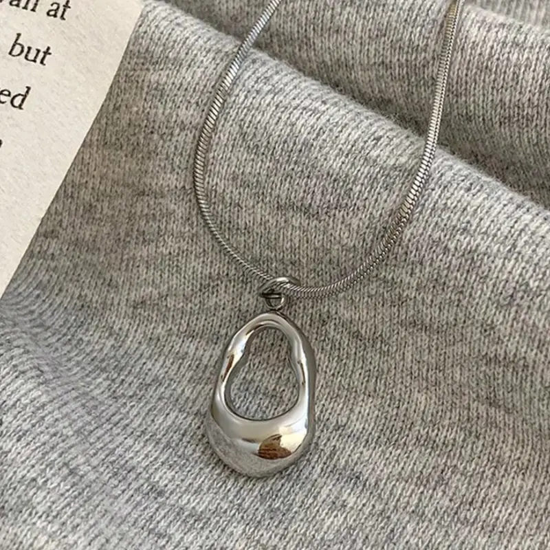 French Simple Daily Commute Versatile Irregular Hollow Water Drop Pendant Stainless Steel Fashion Accessory Necklace, Unisex Fashion Design Jewelry, Minimalist Chain Necklaces