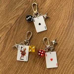 1pc Ace of Spades Keychain with Star Pendant - Durable Iron & Plastic, Ideal for Bag Charms, Keychains, Car Accessories - Perfect Valentine'S Day & New Year Gift, Bag Charm|Spade Design|Durable Keychain
