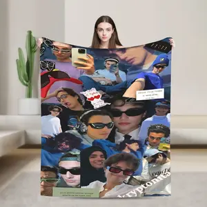 COLLAGE DEL HUMBE Flannel Blanket with Flash Print - Stylish Pattern Design - Soft, Warm and Versatile, Ideal for the Living Room, Office, Sofa or Travel - The Perfect Gift for All Seasons - Machine Washable and Durable