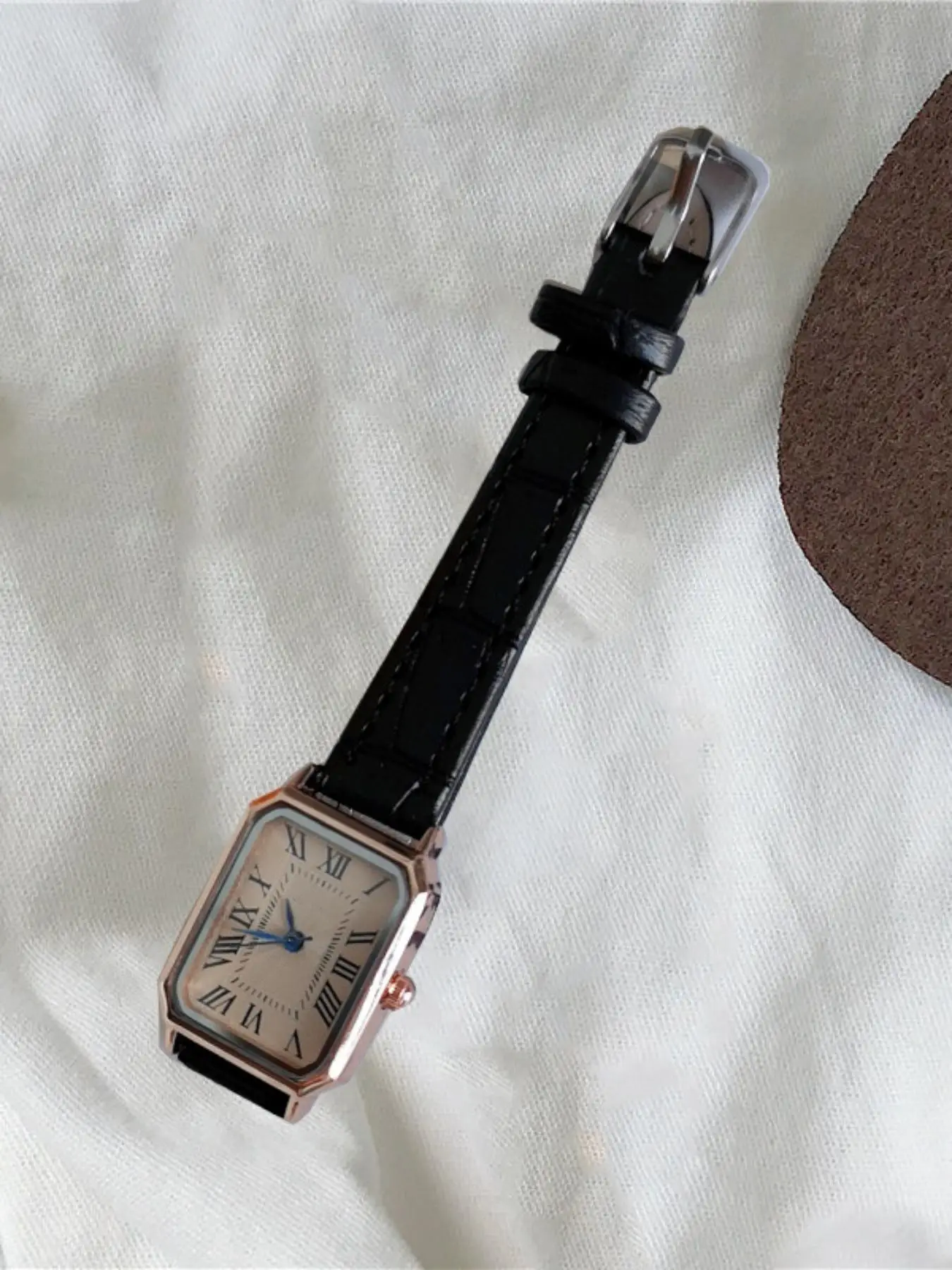 Retro Rectangle Dial Analog Quartz Watch for Women, with Adjustable Buckle without Box As Gifts, Ladies Anniversary Birthday Gift