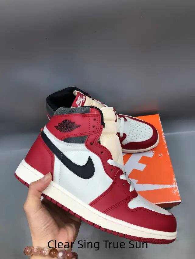 Collector's Low-Top Sneakers, Durable Build, Breathable Design, Streetwear Style - Premium Sports Collectibles Accessory