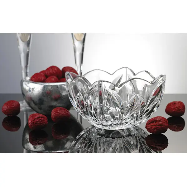 212 MAIN Shannon Square Crystal Bowl, Handmade, Unique-Look Tableware for Leisure Outdoor Recreation Gatherings, One-Of-A-Kind