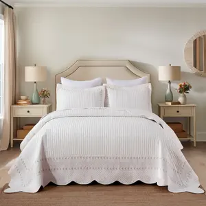 Elegant 3Pcs 100% Cotton White Striped Quilted Bedspread Set, Scalloped Edge Embroidered Border Bed Cover with Pillow Shams, Lightweight Breathable All Season Bedding for Queen/King Size Bed, Modern Farmhouse Bedroom Decor