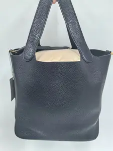 Pre-owned france Clutches & Wristlets Hermès Black vegetable basket (SZ 59897 )