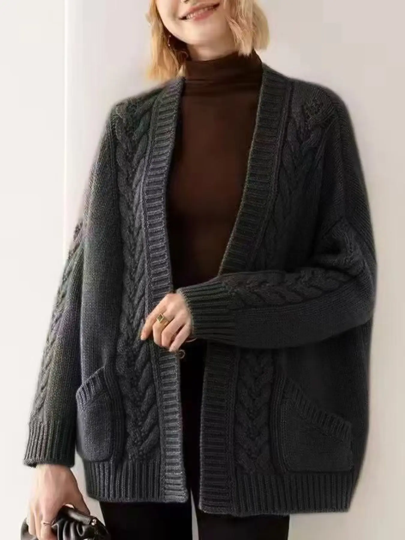 Women's Winter Pure Wool Knit Sweater, Fashionable Heavyweight Cardigan Coat, Stylish Ladies' Outerwear for Cold Weather