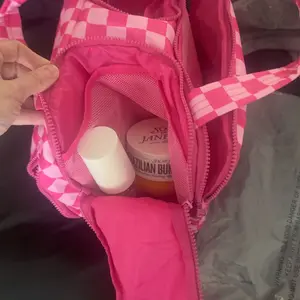 CheckeredTravel Makeup Bag, Lightweight Wide-open Toiletries Bag for Women,Personalized Gift for Daughter Sister Friends Large Cosmetic Organizer Bag with Makeup Brushes Compartment for Travel-Sized Essentials for Trip Camping Wet/Dry Separation Gym tikto