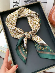 Women's Elegant Chain Print Pattern Scarf, Fashion Accessory for All Seasons, Lightweight Comfortable Woven Fabric, Perfect for Head and Hair, Square Scarf