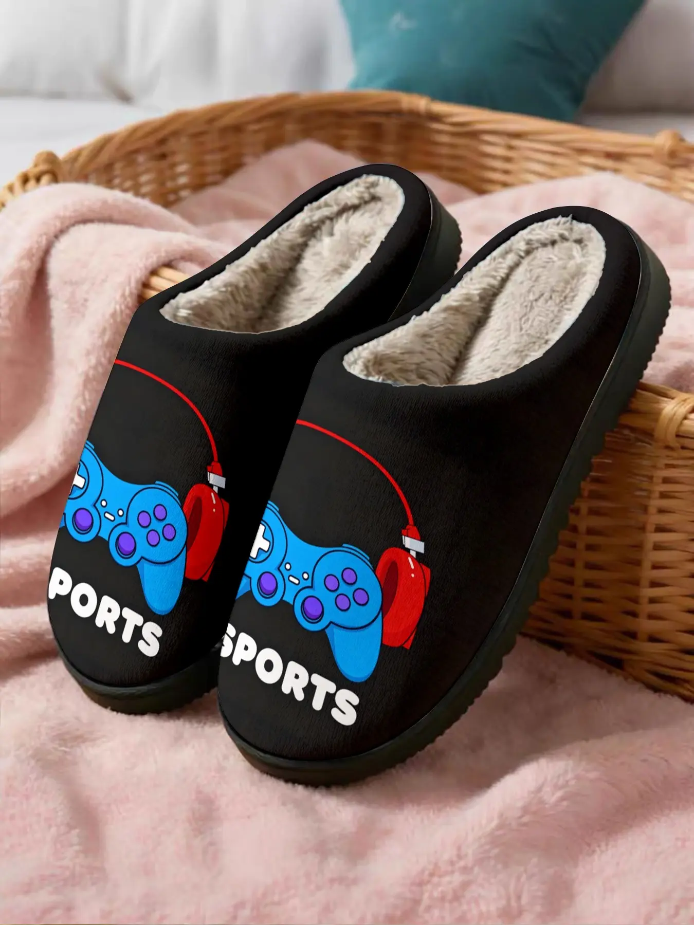🎮 1 Pair Retro Game Controller Plush Slippers | Trendy Nostalgic Gaming Style | Cloud-Like Warm Fleece + Non-Slip Thick Sole | Eye-Catching Warm Pick for Gamers & Homebodies (Fall/Winter Home Wear)