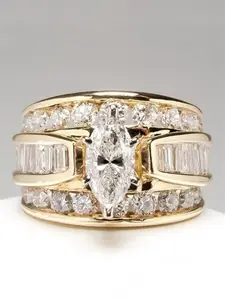 Fashion Artificial Crystal Decorated Ring, Wedding Engagement Party Accessories for Women, Trendy Accessories for Party and Daily Life