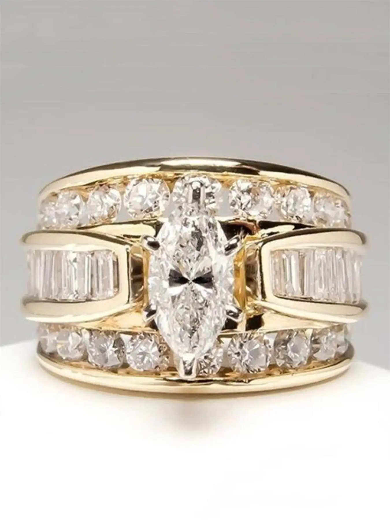 Fashion Artificial Crystal Decorated Ring, Wedding Engagement Party Accessories for Women, Trendy Accessories for Party and Daily Life