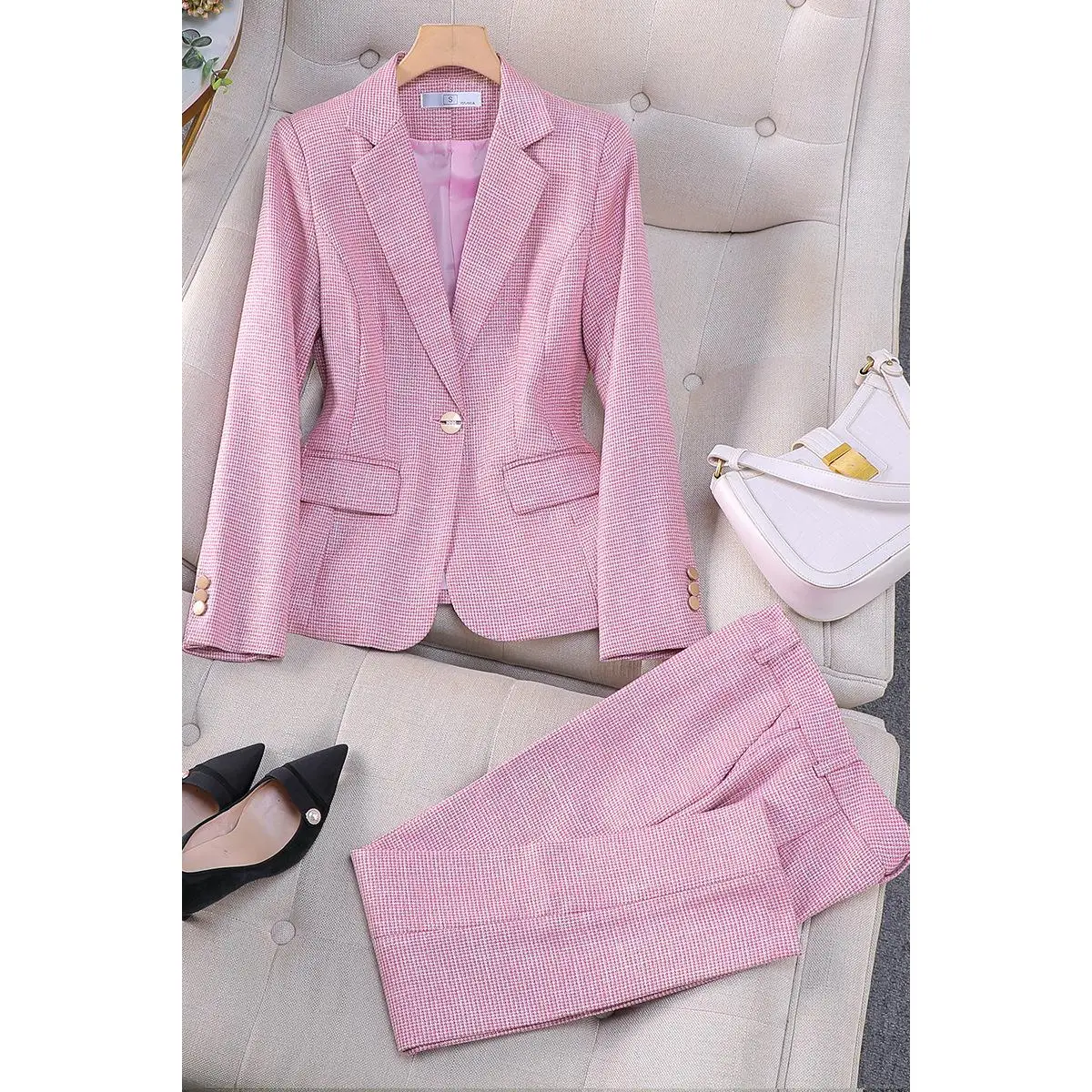9537 Pink suit+pants Polyester fiber 70%