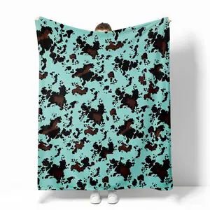 King Sized Cow Print Flannel Blanket, Rustic Western Style, Soft & Cozy, Perfect for Farmhouse Decor, Bedspread, or Couch Throw