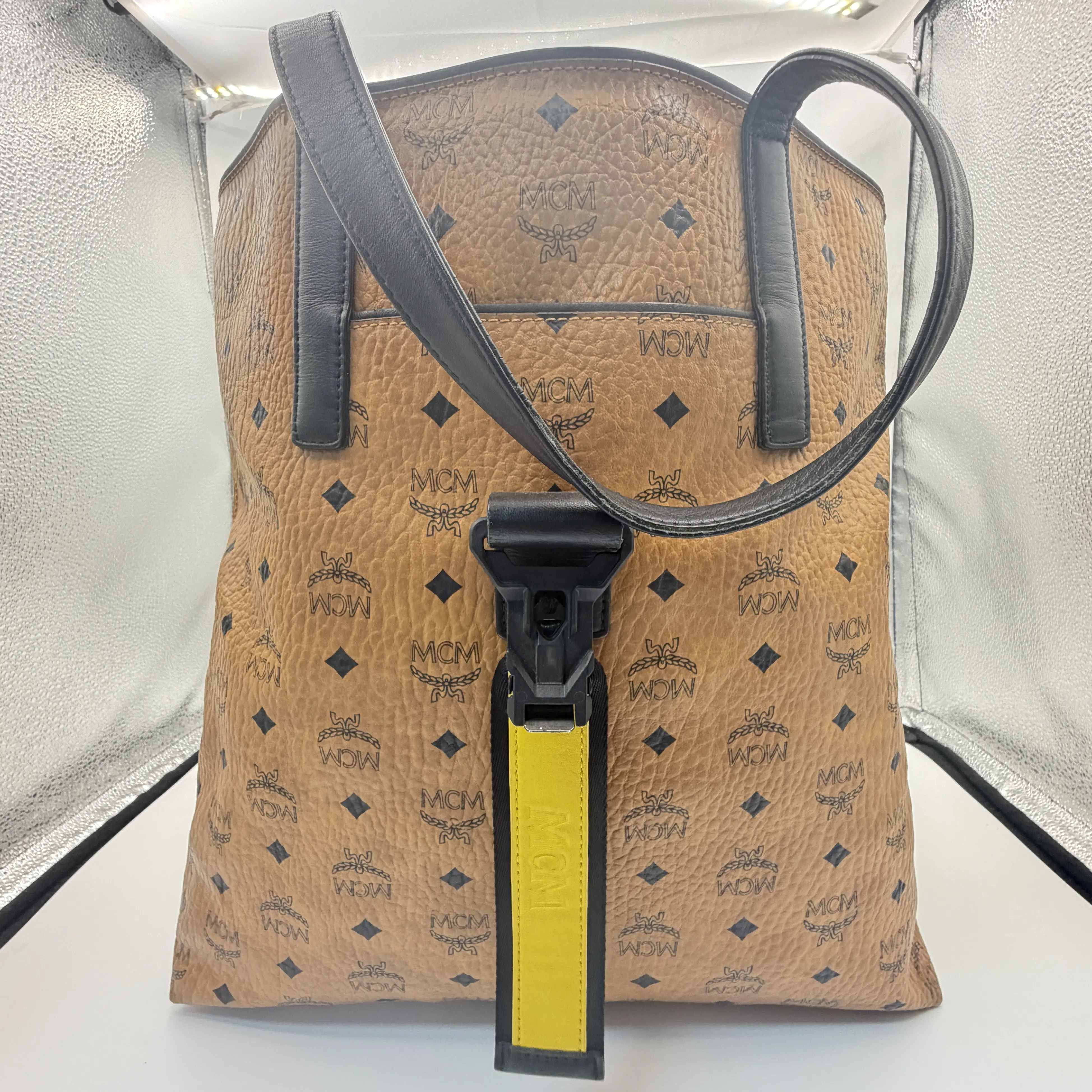 Pre-owned MCM Visetos Anya Vertical Tote Bag