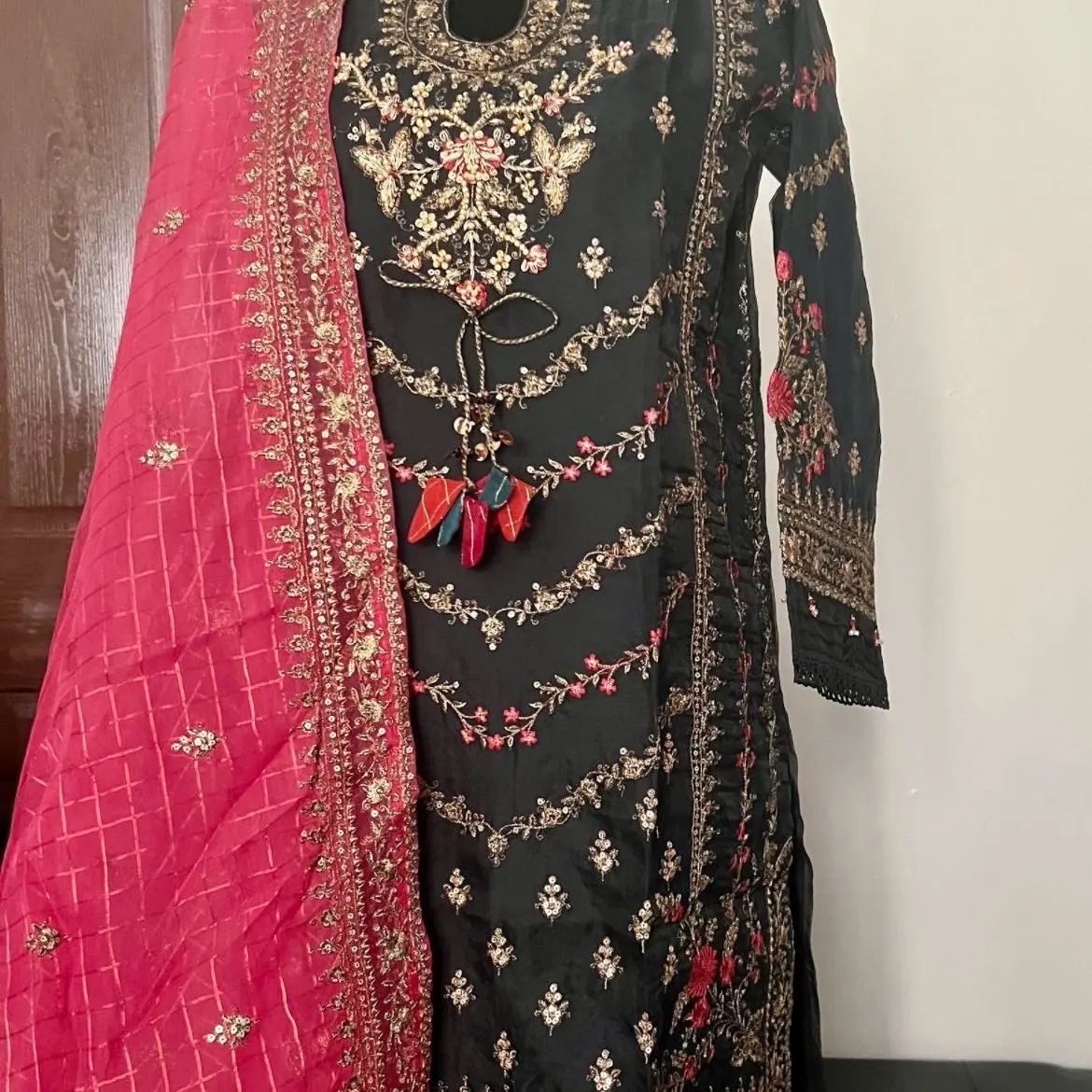 Beautiful Pakistani designer wear Womenswear Traditional Dress