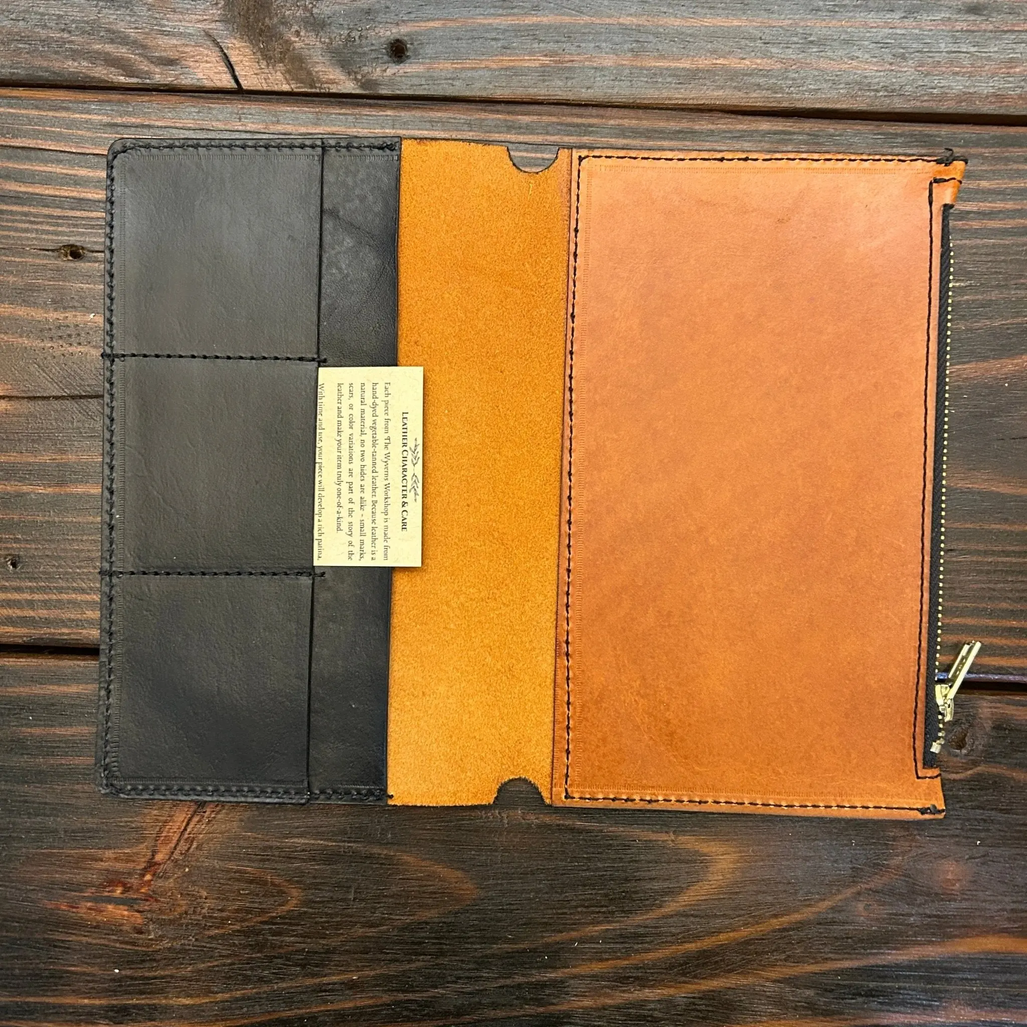 Traveler’s Notebook Organizer Insert (with Zipper Pouch)