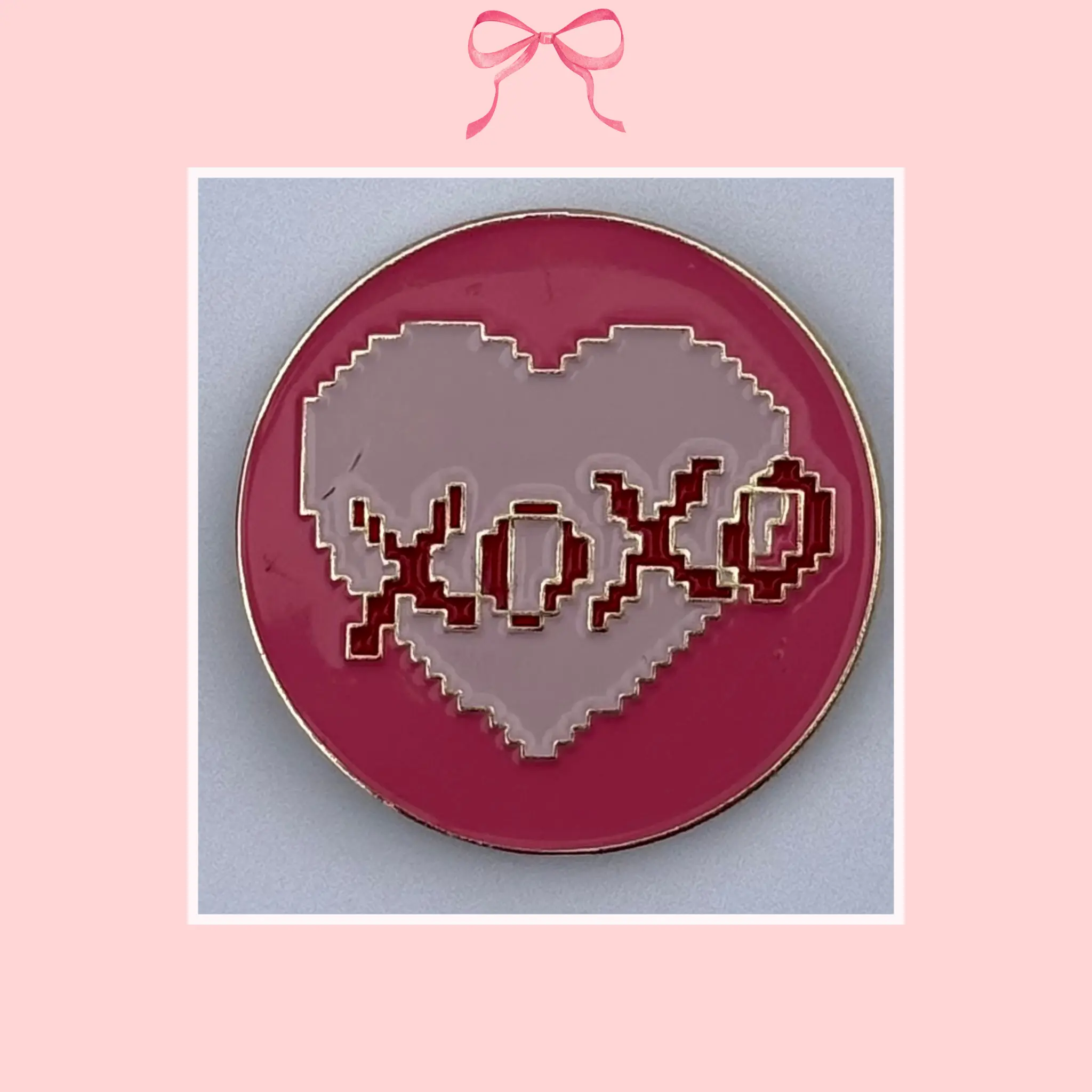 Hugs & Kisses Needle Minder