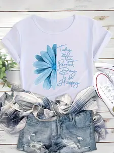 Loose-Fitting Casual Summer T-Shirt with a Blue Flower Design