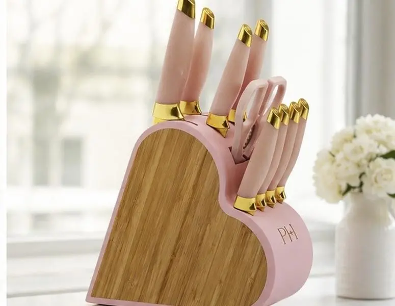 10-Piece Heart Knife Set – Stainless Steel Blades with Acrylic Block for Modern Kitchen Décor (Pink