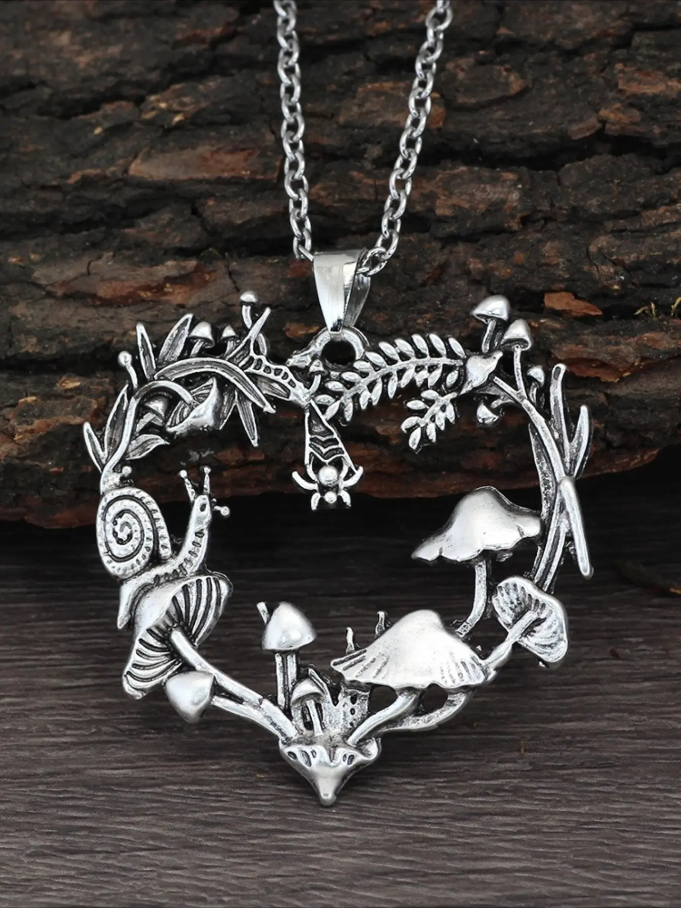 Vintage Unique Cute Boho Fashion Mushroom Snail Love Plant Pendant Charm Necklace for Woman Vacation Music Festival Party Boho Style Alloy Necklace Christmas Day All Saints' Day