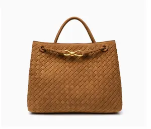 New women’s bag with a premium feel—casual handmade woven tote, stylish shoulder/crossbody carry, trendy and versatile handbag