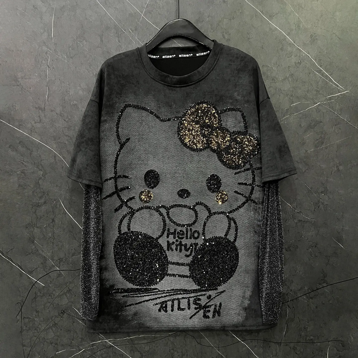 Women's Sanrio Hello Kitty Casual Long-Sleeve 2-Piece Top & Short Set