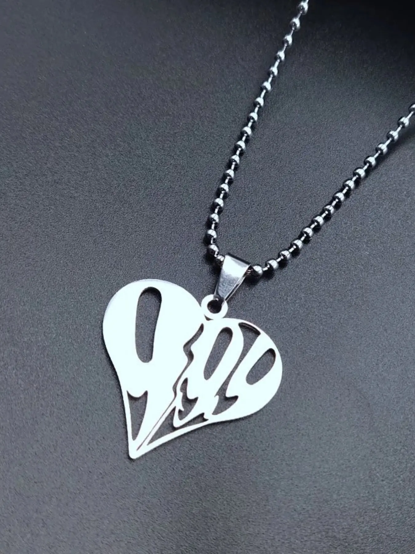 Rapper Wrld 999 Necklace Heart Letter Pendant Creative Streetwear Accessory, Minimalist Sweater Chain, Unisex Fall Winter Jewelry, Heart Design Necklace, Heart Shaped Necklace, Heart Pendant Necklaces