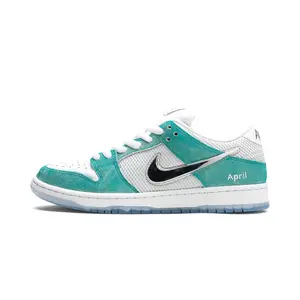SB Dunk Low Pro QS "April Skateboards" FD2562 400