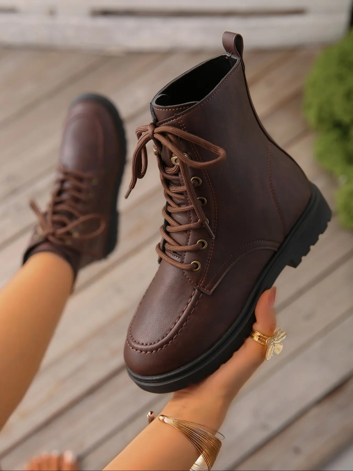 Classic Women's Lace-Up Casual Ankle Boots, Thick Sole, Back Zipper, Comfortable Fashion Shoes for Daily Wear, Stylish Ladies Footwear, Chunky Ankle Boots