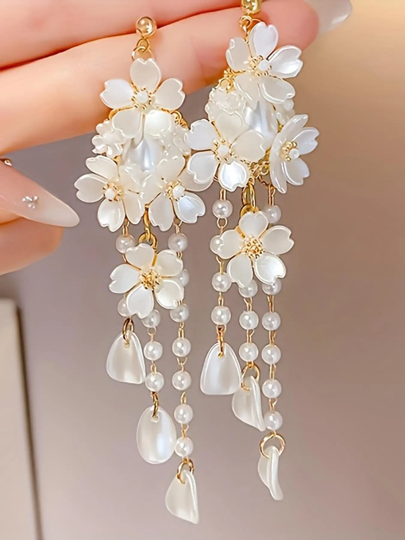 Faux Pearl Decorated Flower Design Dangle Earrings, Long Tassel Drop Earrings for Women, All-match Jewelry for Birthday Gift, Stylish Jewelry