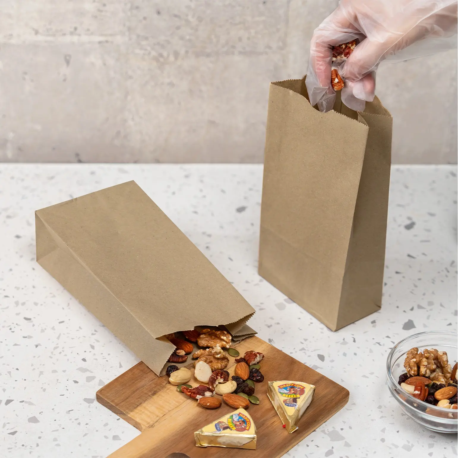 Karat 2 lb Paper Bag - Kraft - 2,000 ct, FP-SOS02K Karat 2 lb Paper Bag - Kraft - 2,000 ct, FP-SOS02K