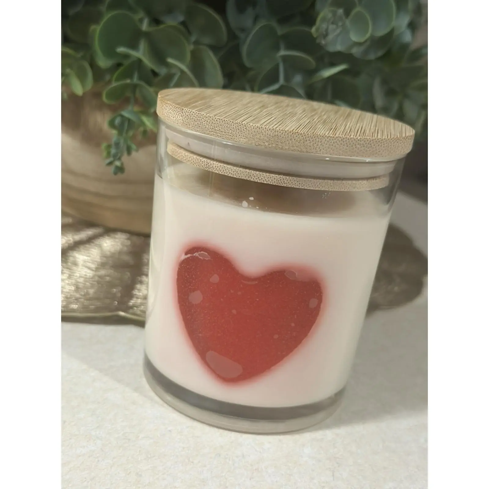 Customizable Heart Color Scented 14 oz Candle with Bamboo Lid for Personalized Aromatherapy Experience