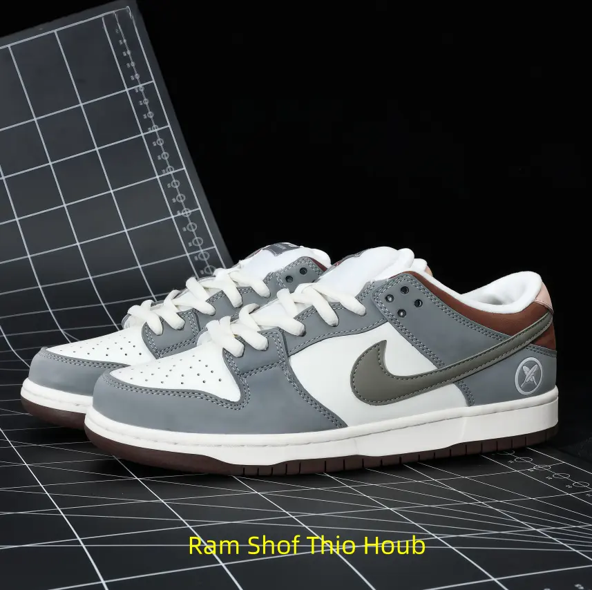 Minimalist Casual Ball Trainers, Light Footwear for Lazy Daily Outings