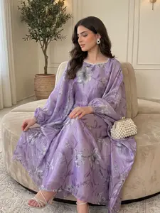 Elegant Abaya Dress with Pearl Neckline, Waist-Cropped Design, Perfect for Parties and Casual Wear, Stylish Long Robe