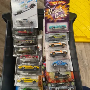 Hot Wheels Mystery Box