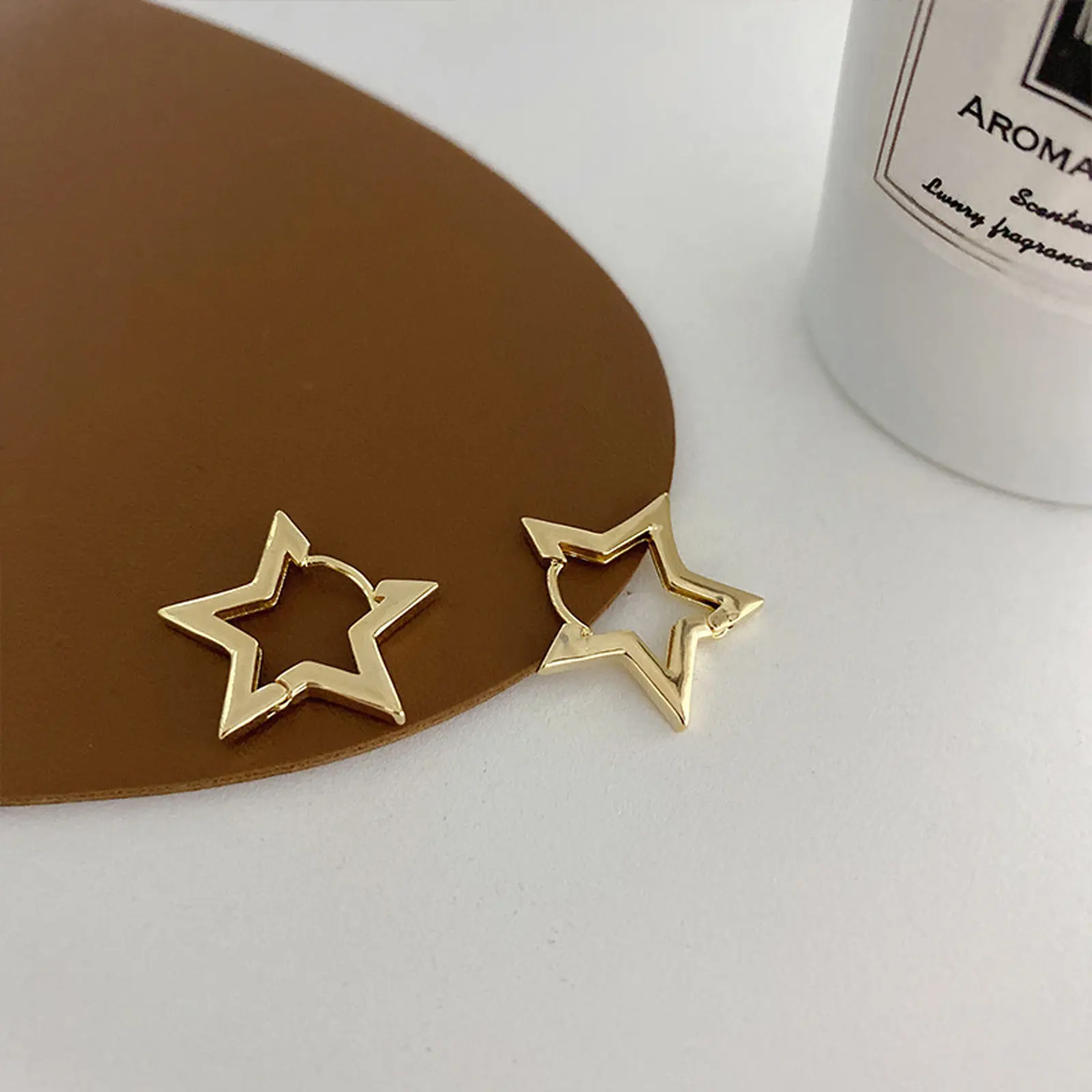 Five-pointed star earrings hollow star earrings female jewelry daily matching