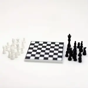 Miniature Dollhouse Chess Board Set, DIY Accessories Model, 1:12 Scale Toy Props, Ideal Holiday Gift & Decoration, 33-Piece Kit, Tabletop Chess Board