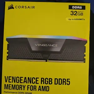 CORSAIR Vengeance RGB 32GB (2 x 16GB) 288-Pin PC RAM DDR5 6000 (PC5 48000) Desktop Memory Model CMH32GX5M2F6000Z36