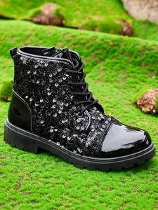 Kids Outdoor Hiking Boots, Non-Slip Walking Shoes for Boys & Girls, Durable Footwear, Perfect for Camping & Adventure