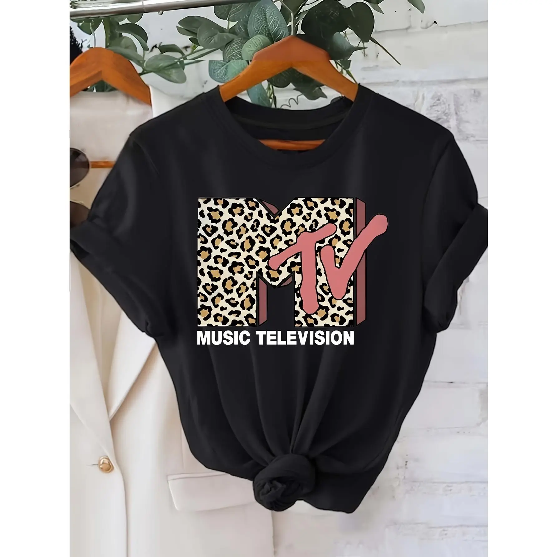 Women's Leopard Print Graphic T-Shirt, Chic Casual Short Sleeve Crewneck, Comfy Loose Fit Basic Undershirt