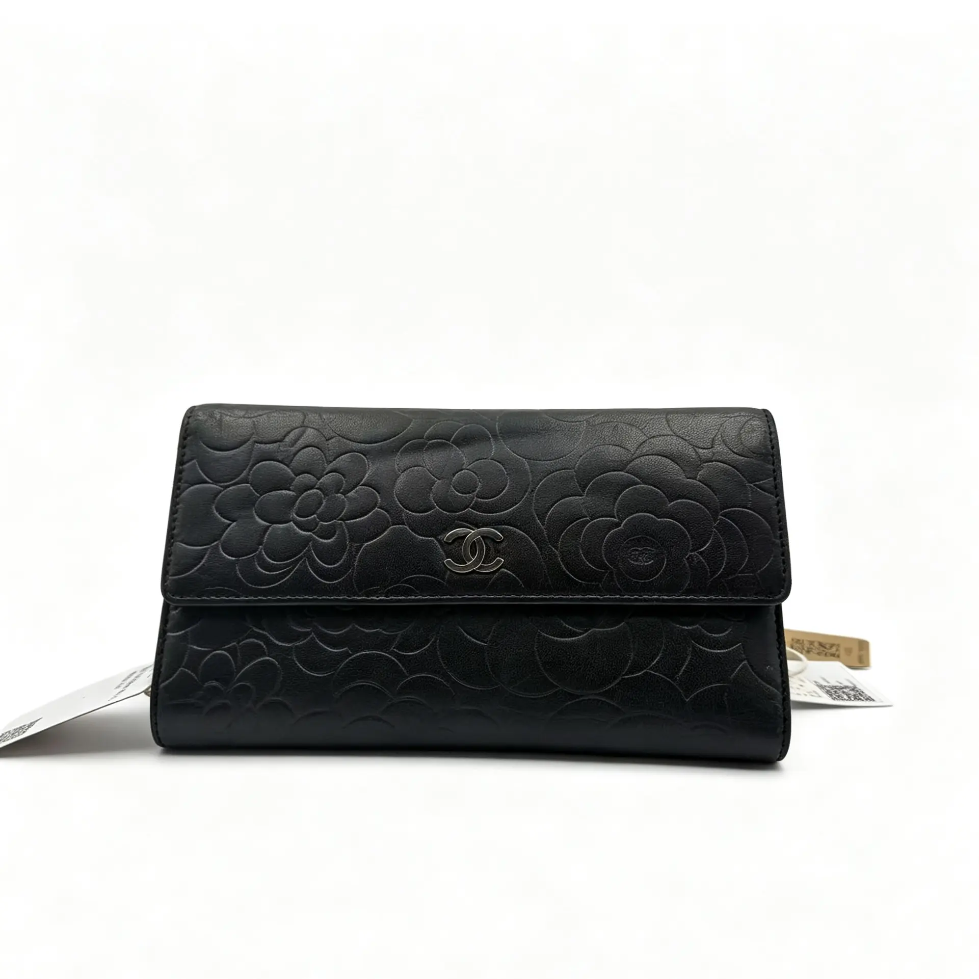 Pre-owned CHANEL H5 camellia embossed long wallet h 17890