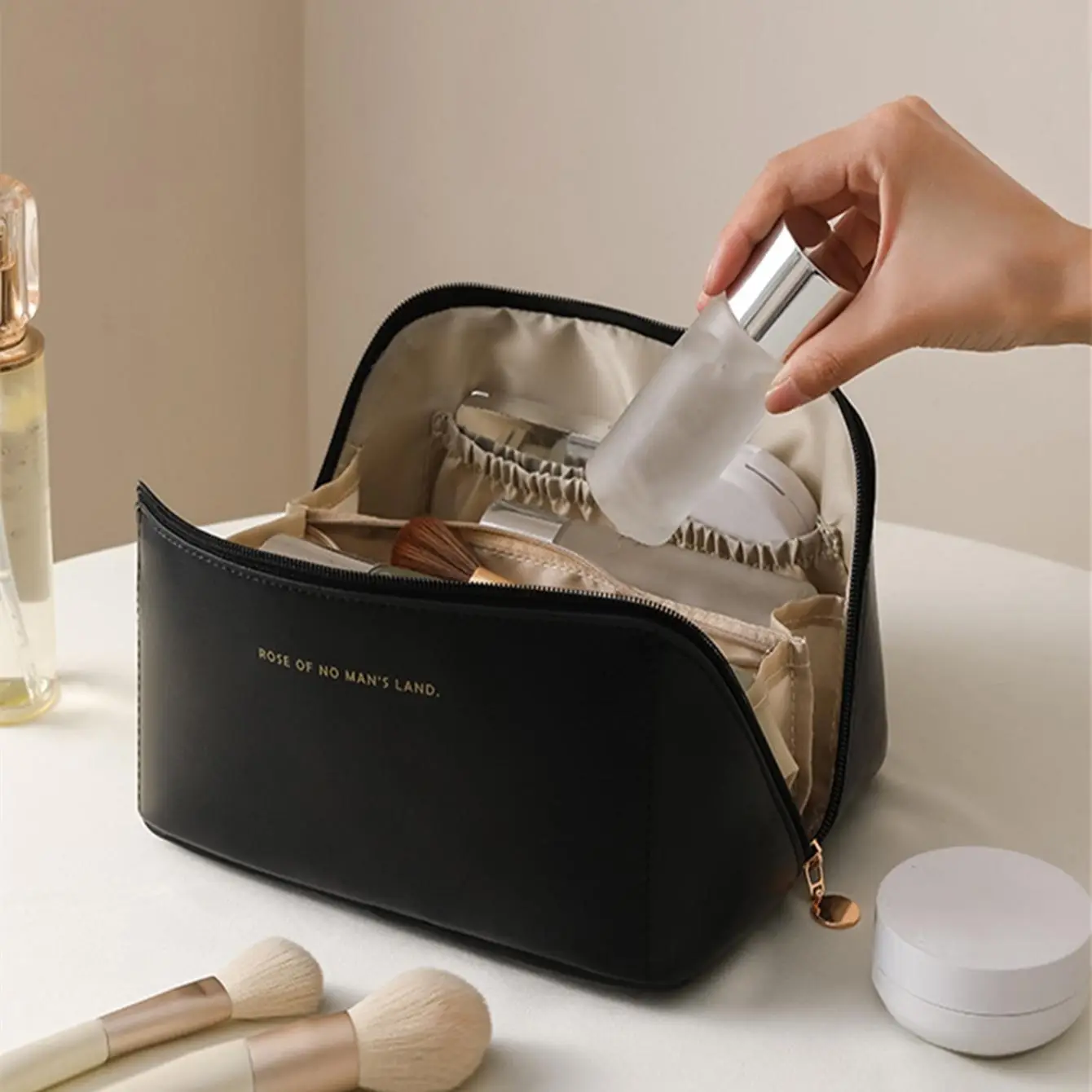 Multi Grid Waterproof Makeup Bag, 1 Count Large Capacity Dustproof Makeup Organizer, Cosmetic Storage Bag with Zipper, Makeup Bags for Women, Portable